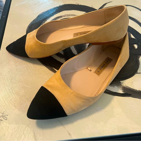 •ZARA• beige and black faux suede pointed cap toe SIZE 36• US 6 - Picture 2 of 13